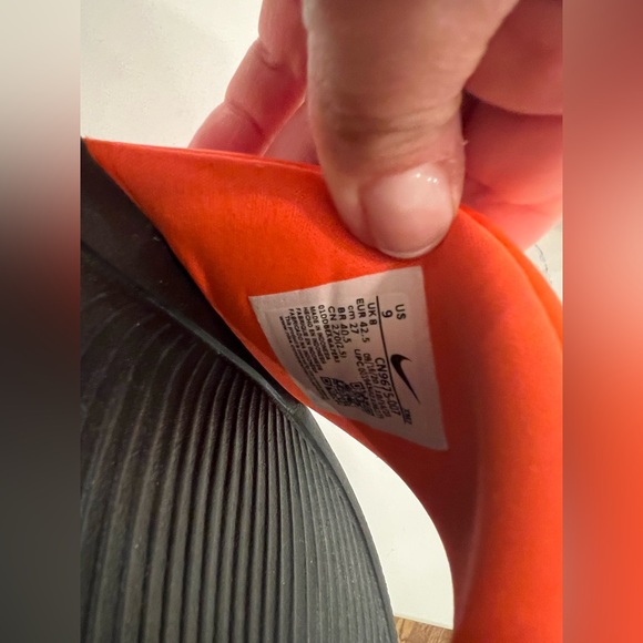 Nike Men's Victori One Slides Size 9 Neon Orange & Black Soft Comfortable EUC - Picture 4 of 8